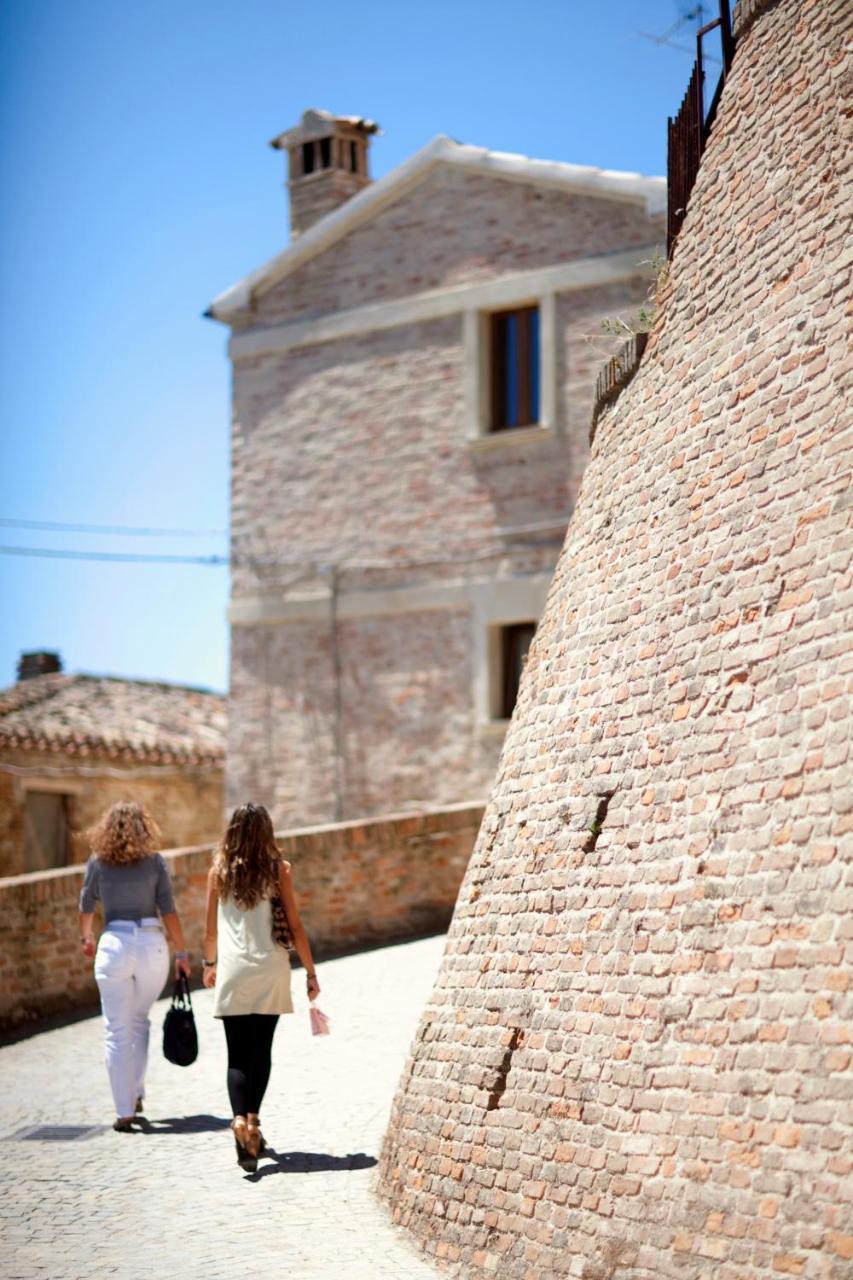 Agriturismo Pozzuolo Serrungarina Kültér fotó
