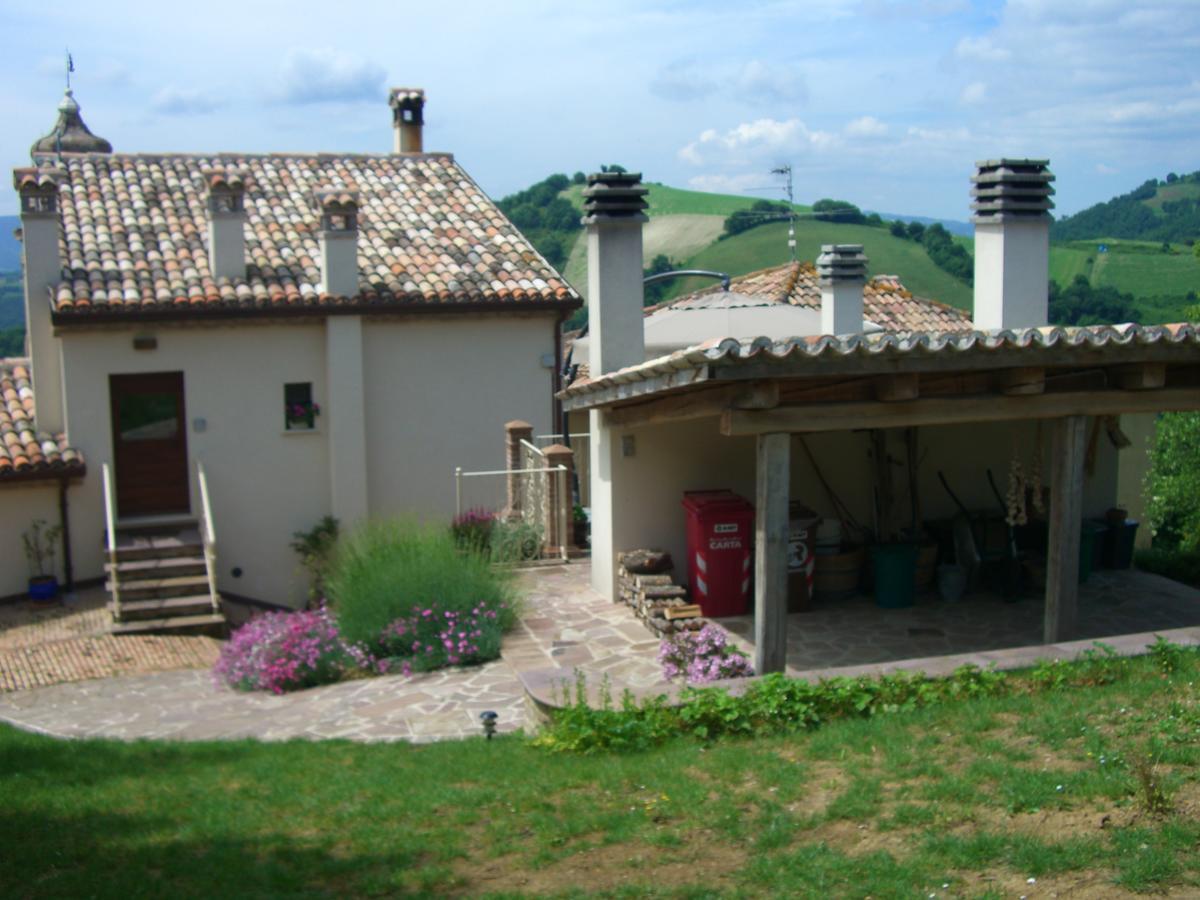Agriturismo Pozzuolo Serrungarina Kültér fotó
