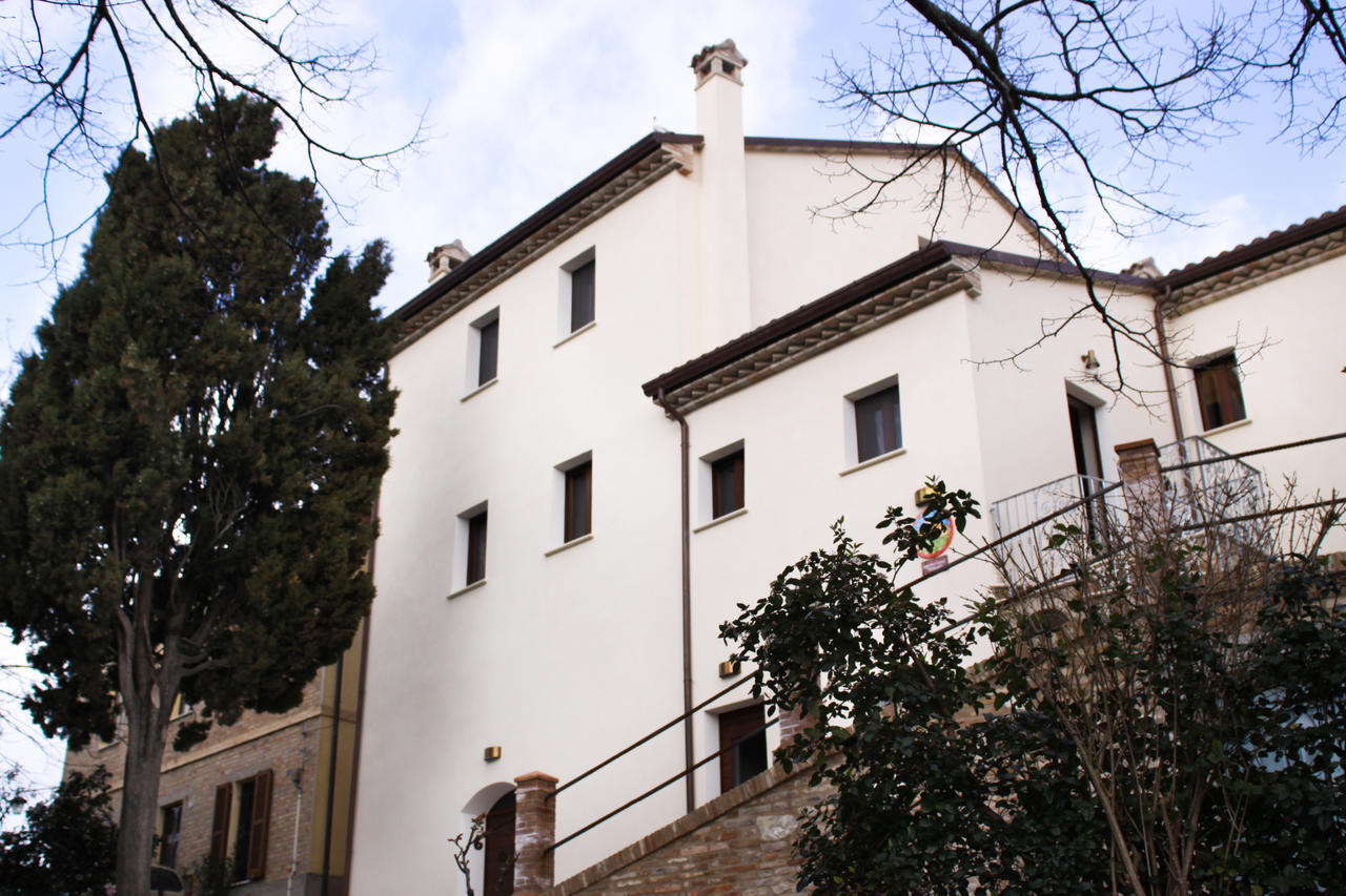 Agriturismo Pozzuolo Serrungarina Kültér fotó